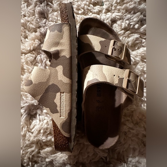 Birkenstock Size 38 Camouflage Slides - Picture 3 of 4